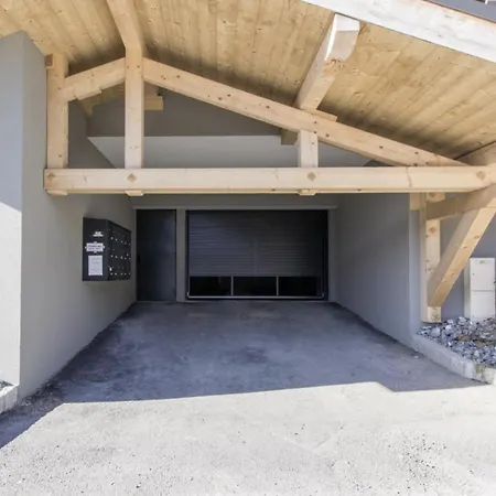 Chalet Alaska *